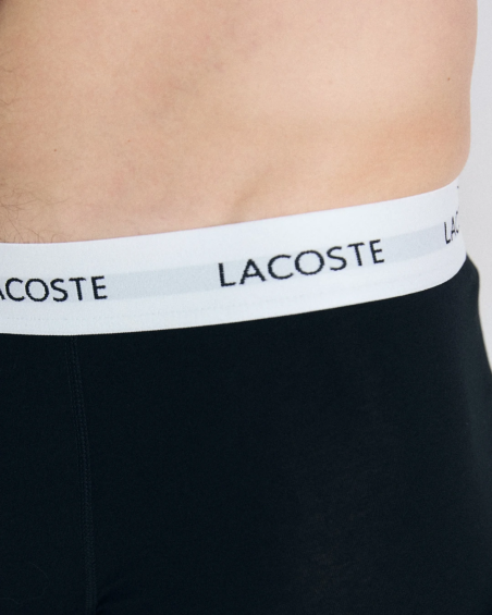 Pack de 3 slips Lacoste en algodón elástico color negro.