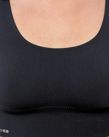 Top deportivo acanalado Galactic Bmy MC003 en color negro