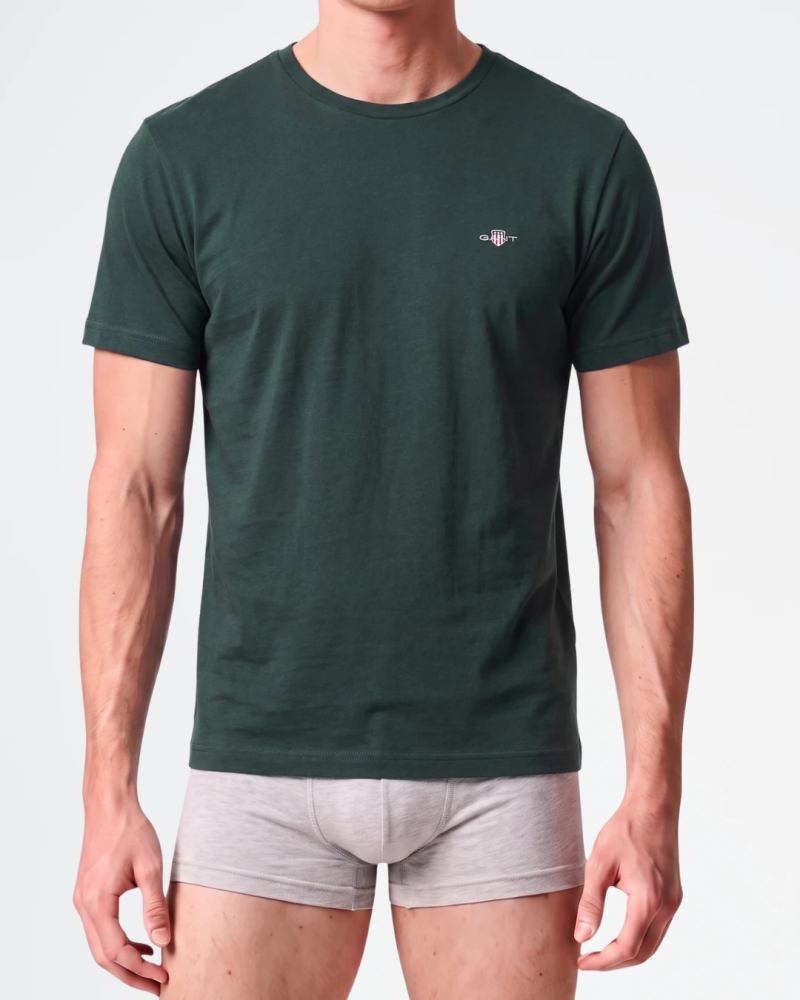 Camiseta GANT Regular Fit Shield para hombre 2003184 en color ciprés